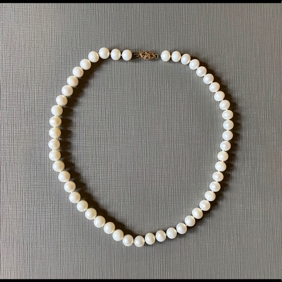 Jewelry - Priced to sell! White Freshwater High Quality Pearl Necklace